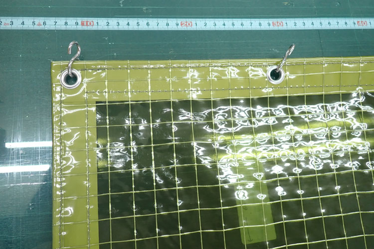 最新最全の 資材屋さんビニールカーテン のれん 防虫 オプトロン 緑 リブ付 厚み2mm×幅200mm×長さ30m 1巻 虫よけ 虫対策 間仕切り 